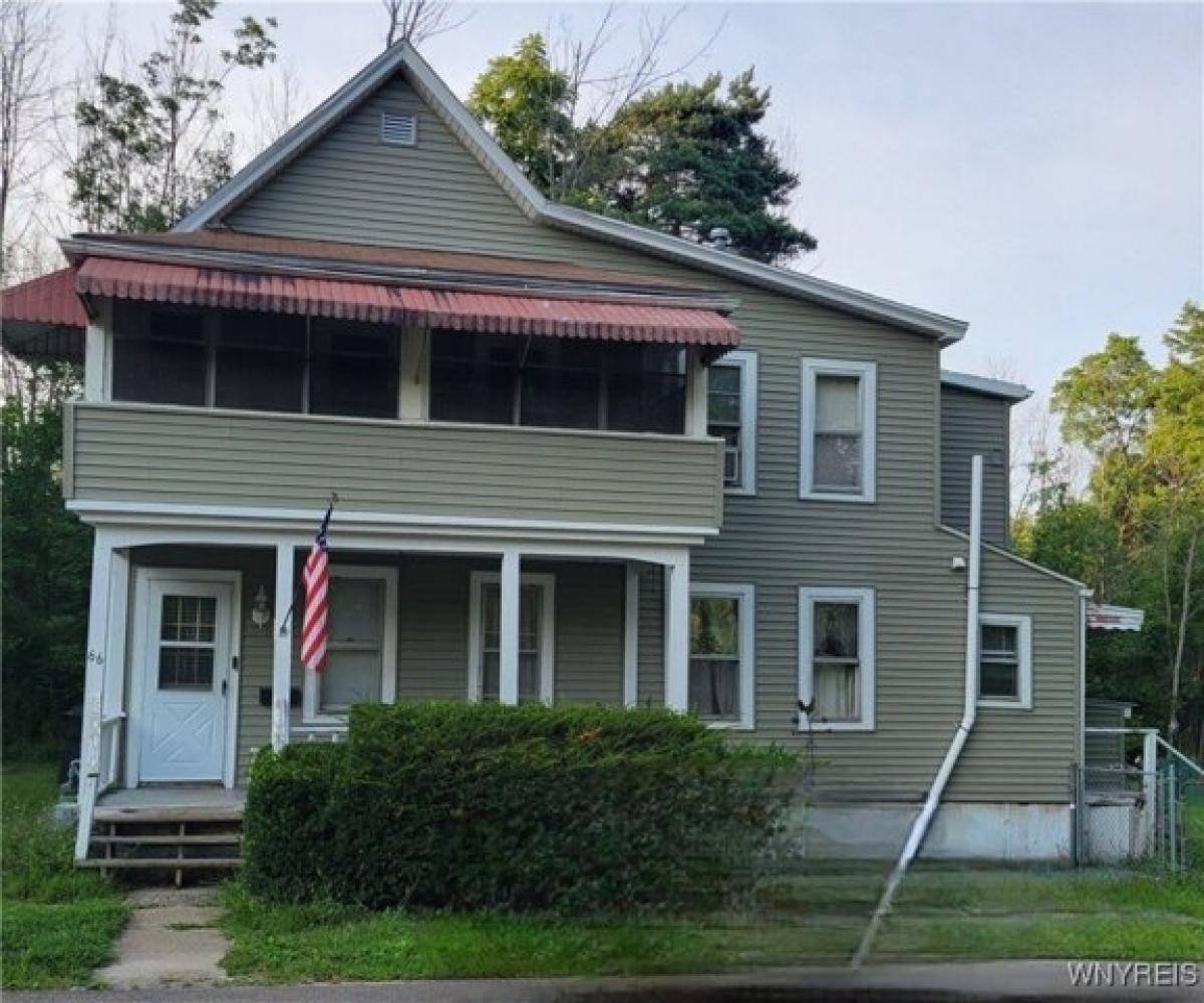 Picture of Home For Sale in Angola, New York, United States