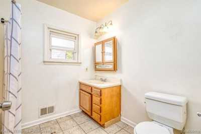 Home For Sale in Pontiac, Michigan