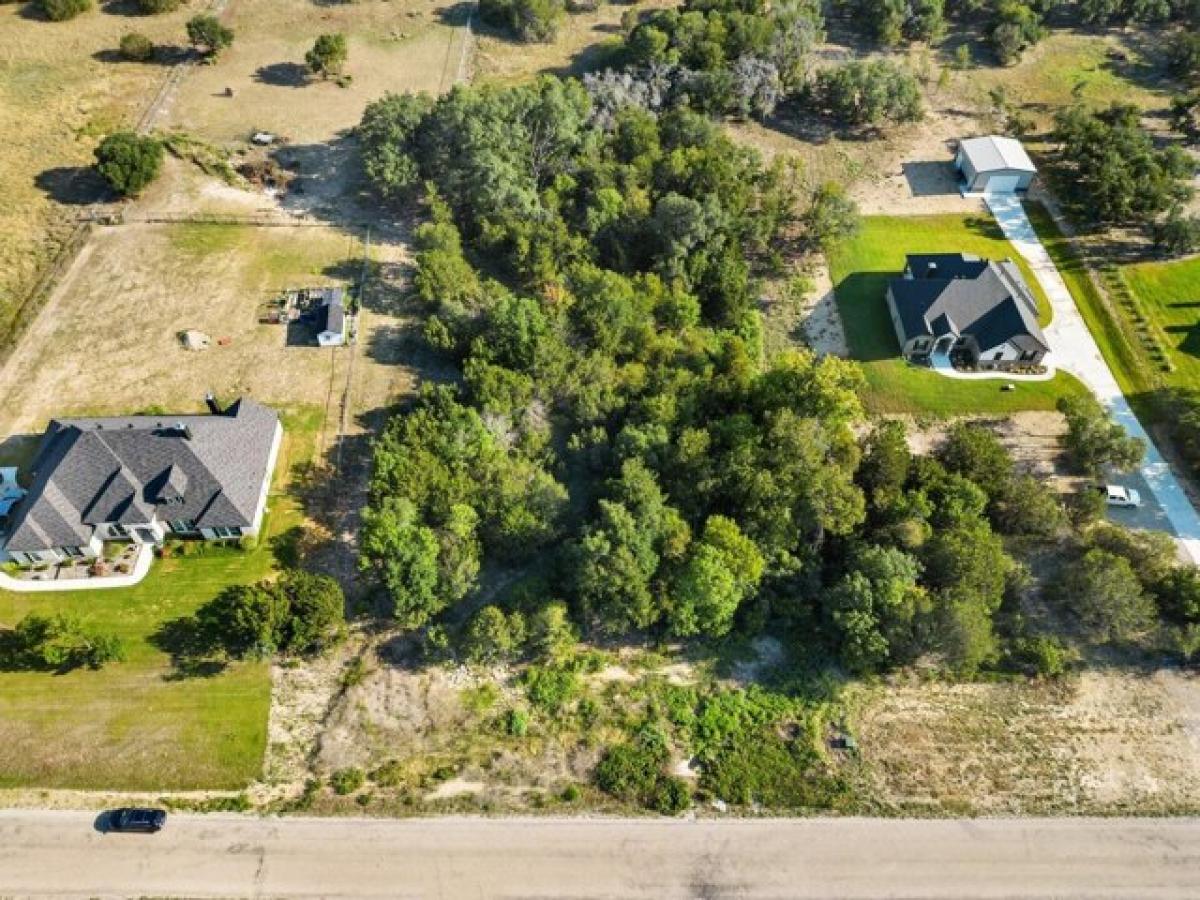 Picture of Residential Land For Sale in Weatherford, Texas, United States