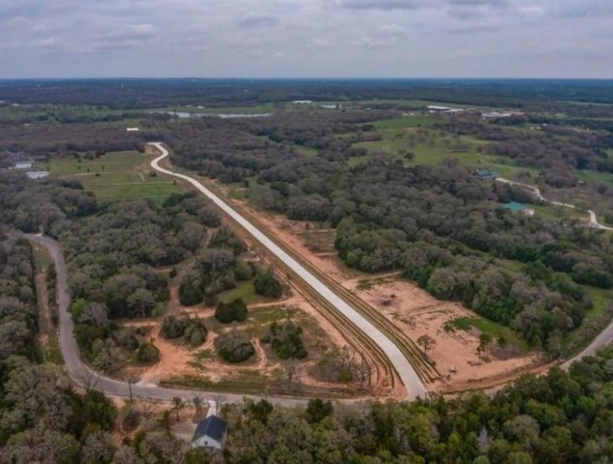 Picture of Residential Land For Sale in Valley View, Texas, United States