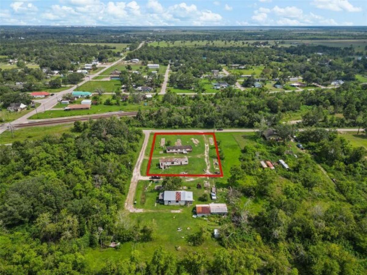 Picture of Residential Land For Sale in Liverpool, Texas, United States