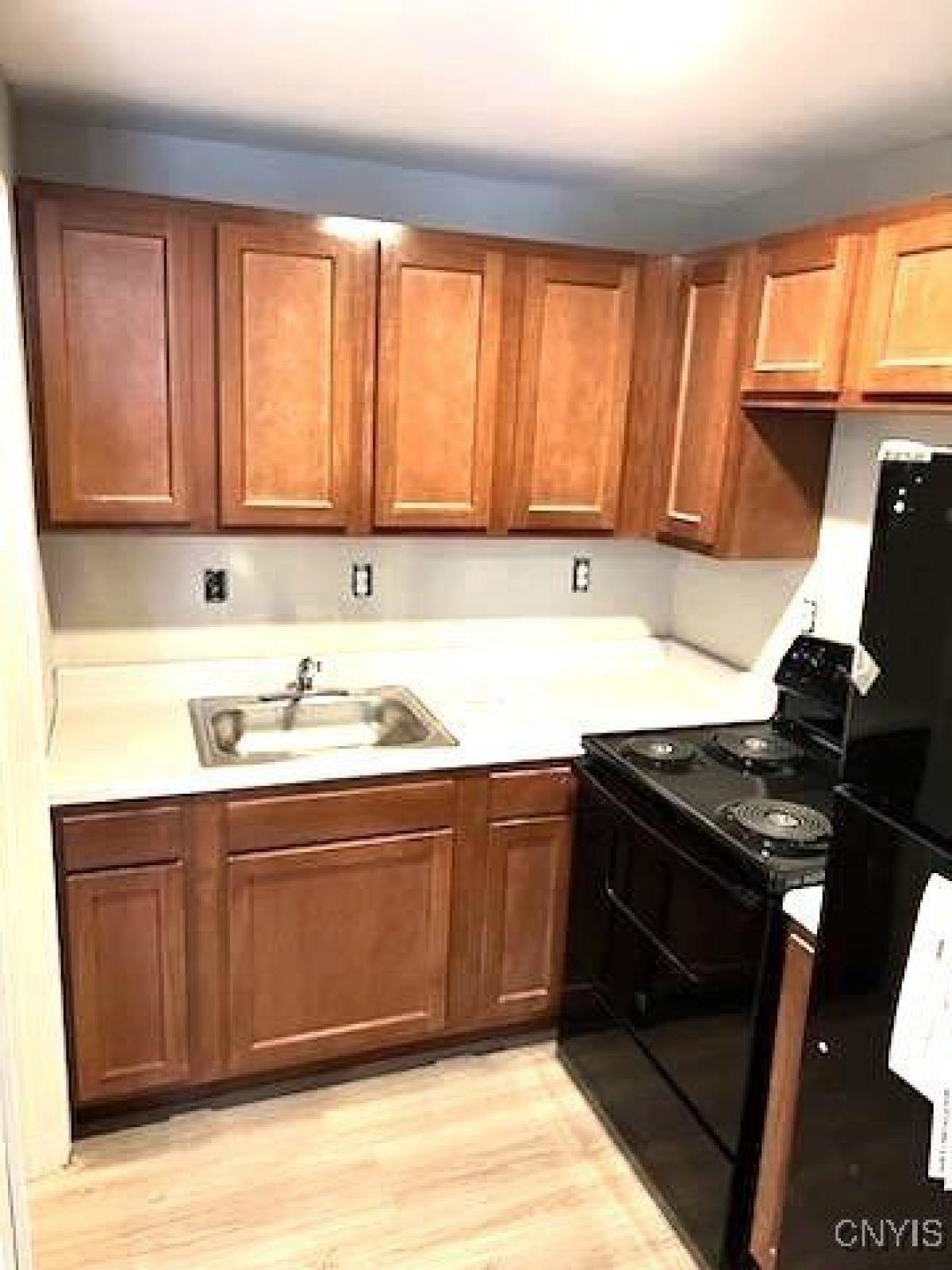 Picture of Home For Rent in Utica, New York, United States