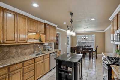 Home For Sale in Lindale, Texas