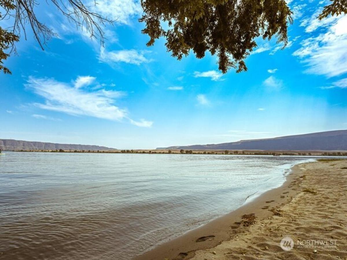 Picture of Residential Land For Sale in Quincy, Washington, United States