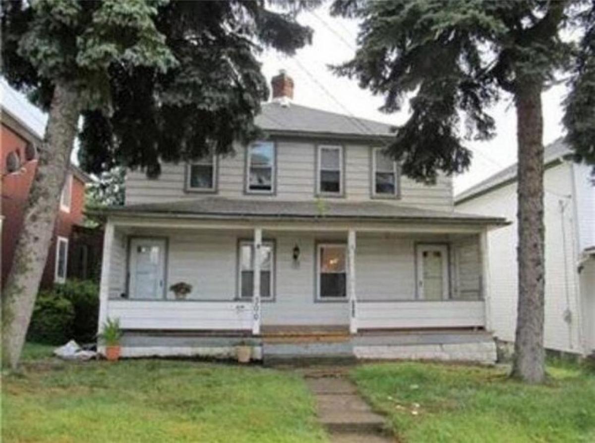 Picture of Home For Sale in Lyndora, Pennsylvania, United States