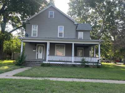 Home For Sale in Lyons, Kansas