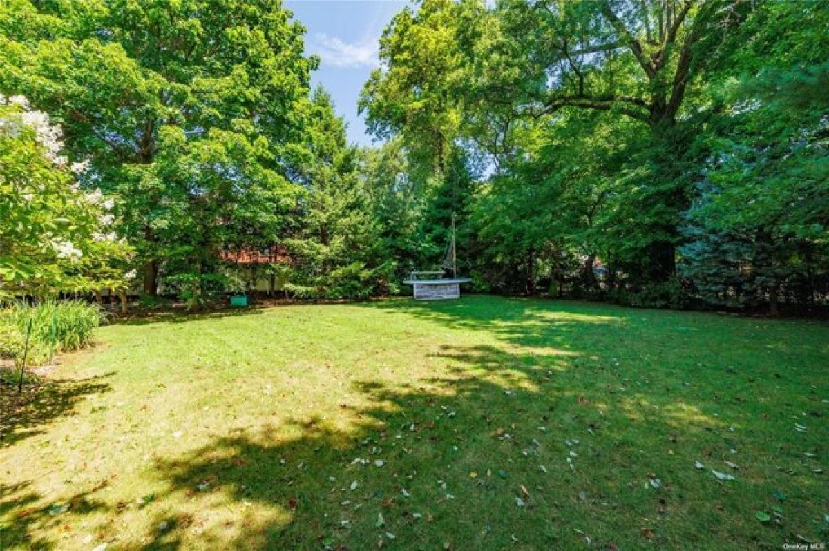 Picture of Home For Sale in Garden City, New York, United States