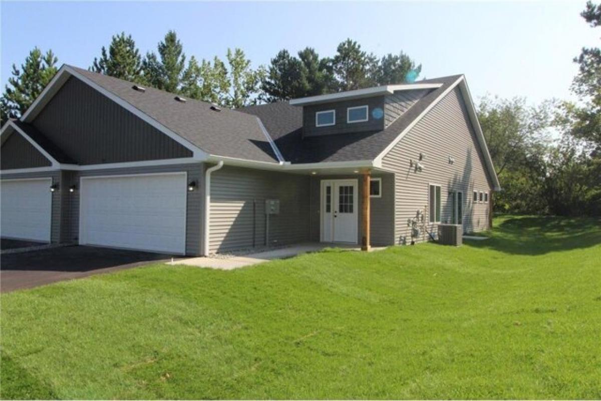 Picture of Home For Sale in North Branch, Minnesota, United States