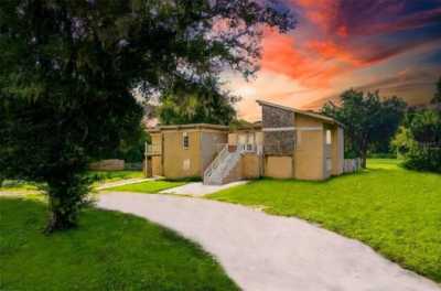 Home For Sale in Wimauma, Florida