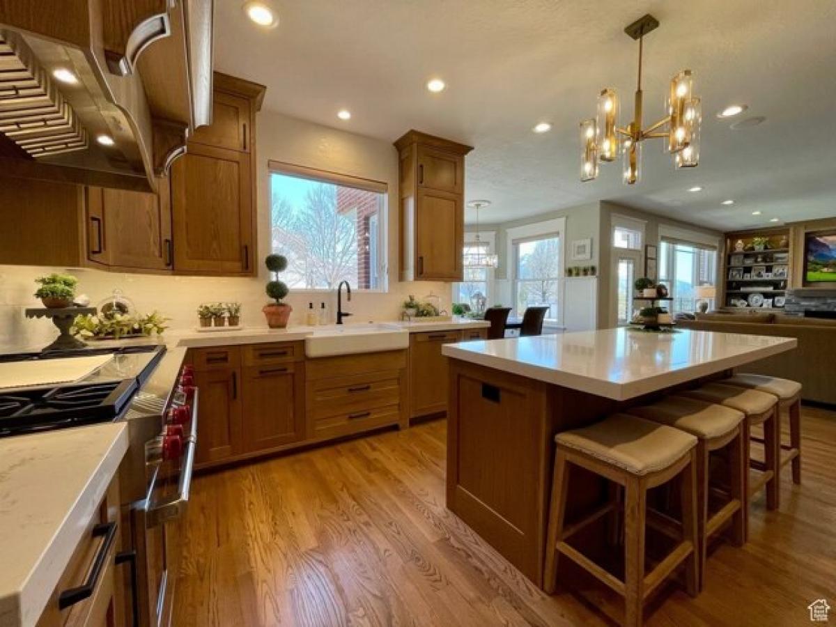 Picture of Home For Sale in Pleasant View, Utah, United States