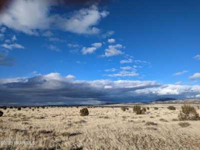 Residential Land For Sale in Seligman, Arizona