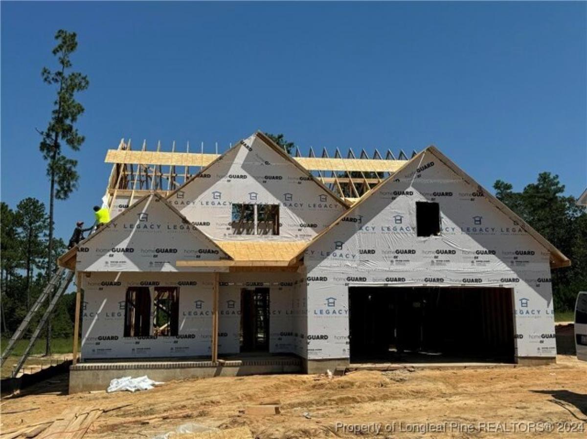 Picture of Home For Sale in Aberdeen, North Carolina, United States