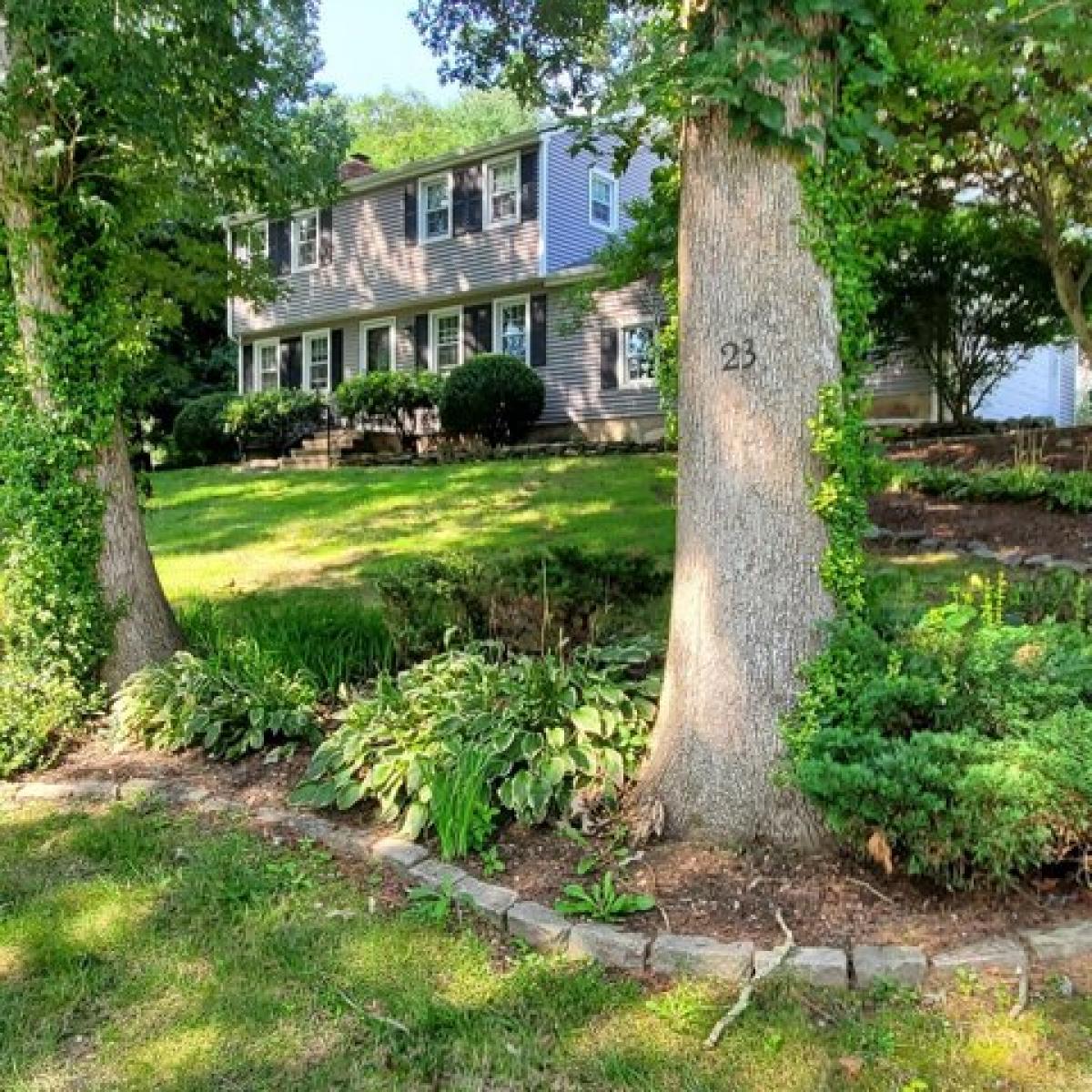 Picture of Home For Sale in East Lyme, Connecticut, United States