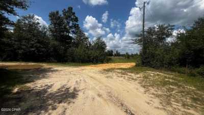 Residential Land For Sale in Youngstown, Florida