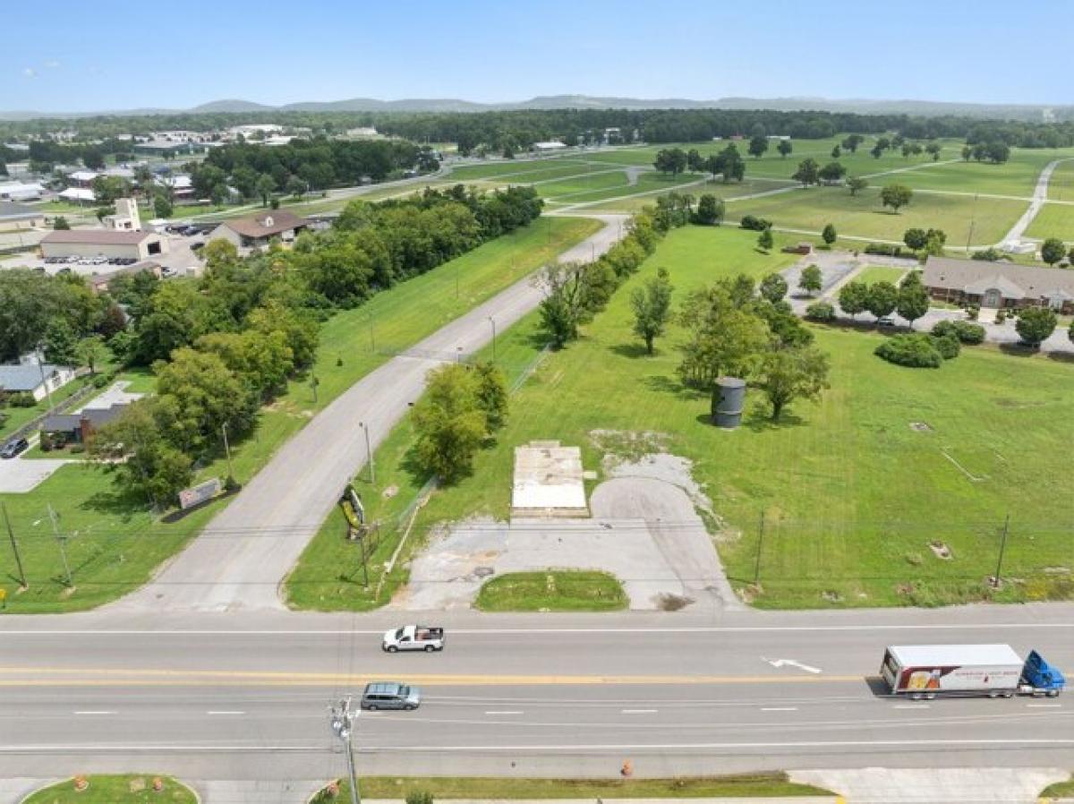 Picture of Residential Land For Sale in Lebanon, Tennessee, United States