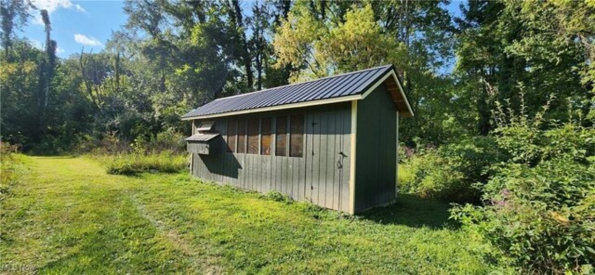 Picture of Home For Sale in Hinckley, Ohio, United States