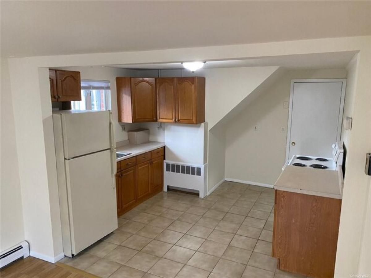 Picture of Home For Rent in Bay Shore, New York, United States