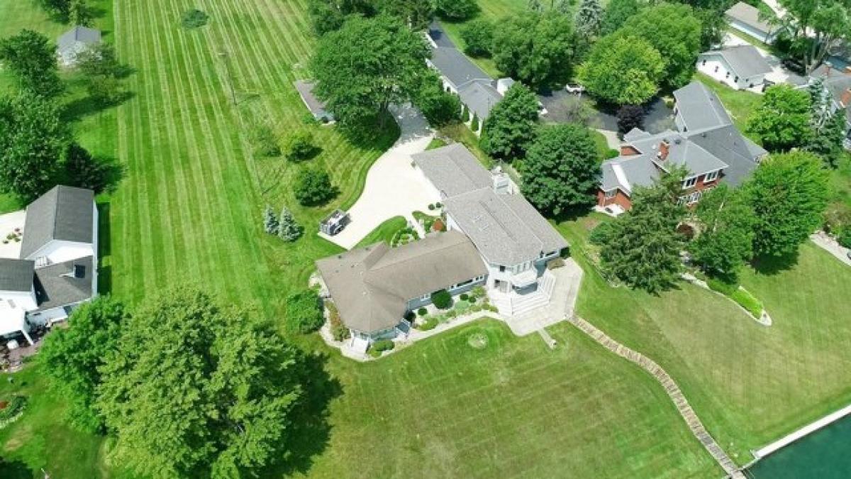 Picture of Home For Sale in East China, Michigan, United States