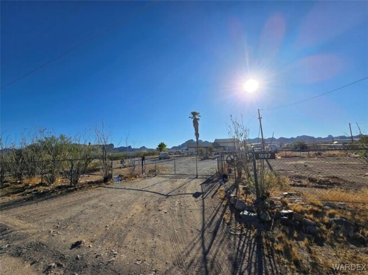 Picture of Home For Sale in Golden Valley, Arizona, United States