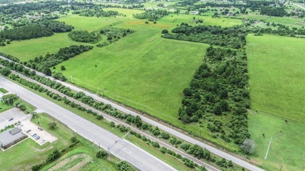 Picture of Residential Land For Sale in Prairie View, Texas, United States