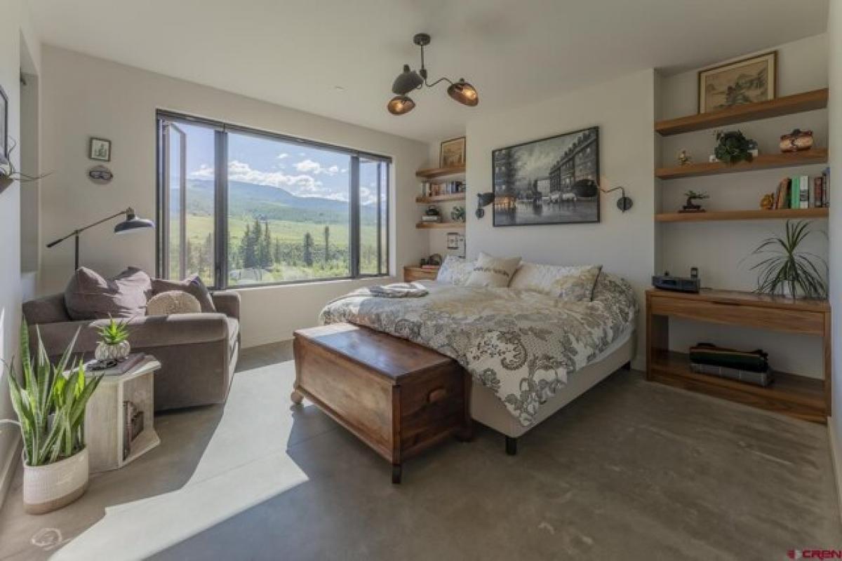 Picture of Home For Sale in Crested Butte, Colorado, United States