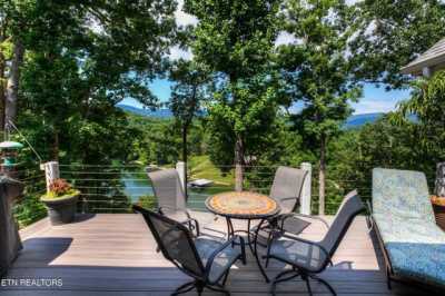 Home For Sale in Jacksboro, Tennessee