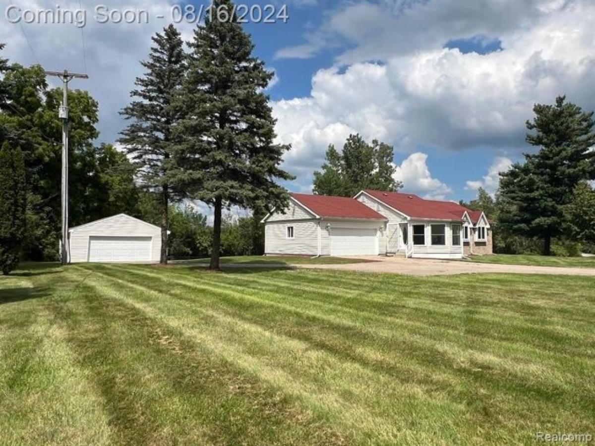 Picture of Home For Sale in Grand Blanc, Michigan, United States