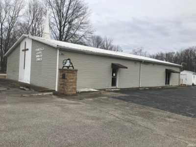 Home For Sale in Francisco, Indiana