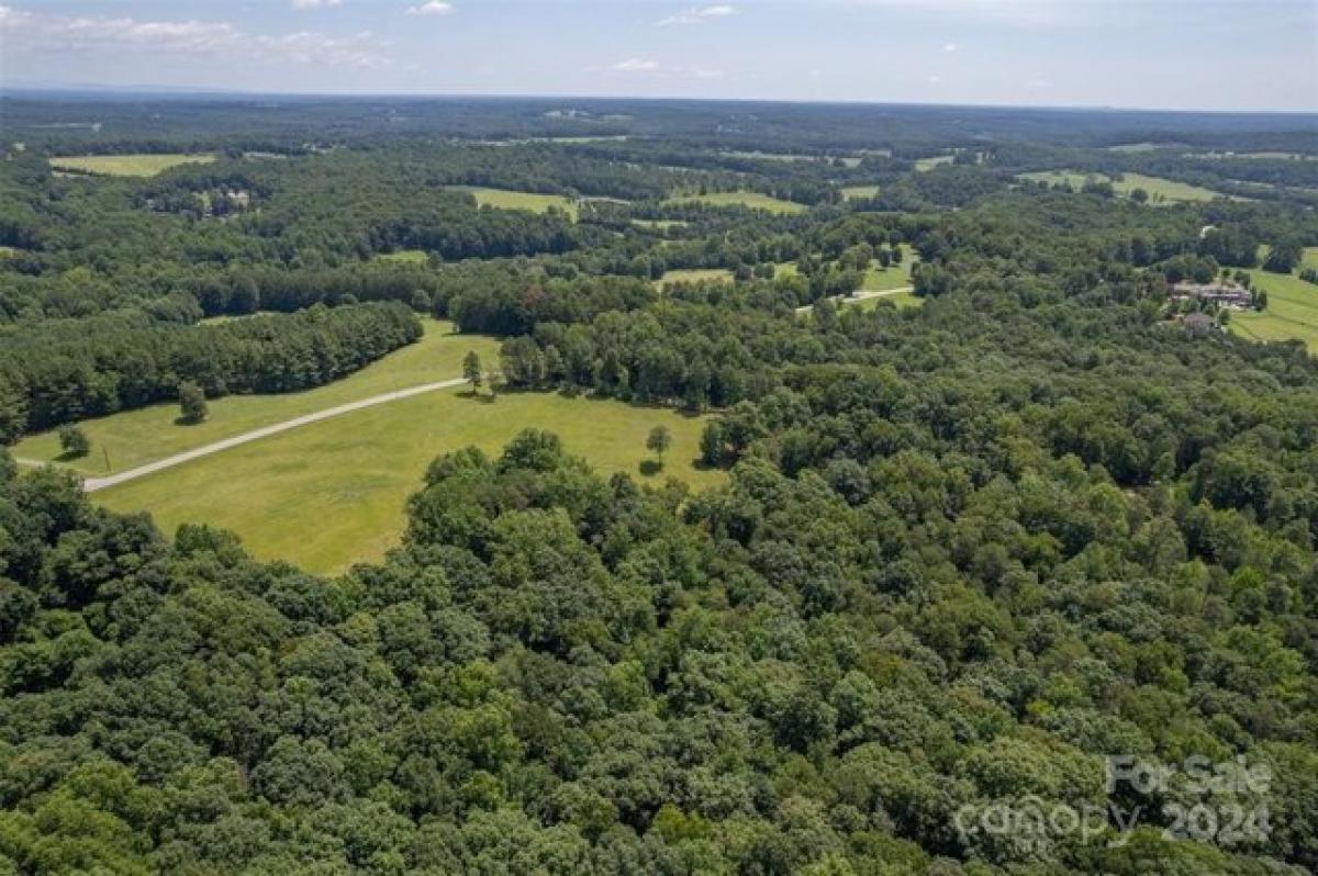 Picture of Residential Land For Sale in Columbus, North Carolina, United States