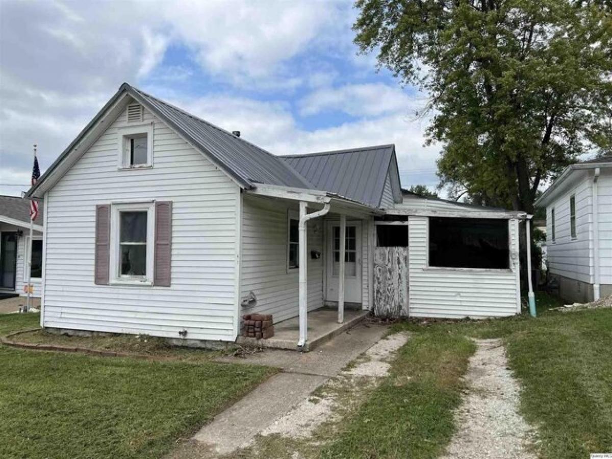 Picture of Home For Sale in Quincy, Illinois, United States