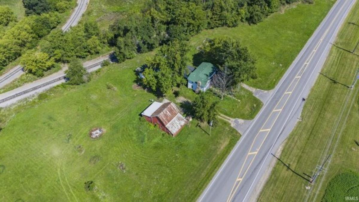 Picture of Home For Sale in Fremont, Indiana, United States