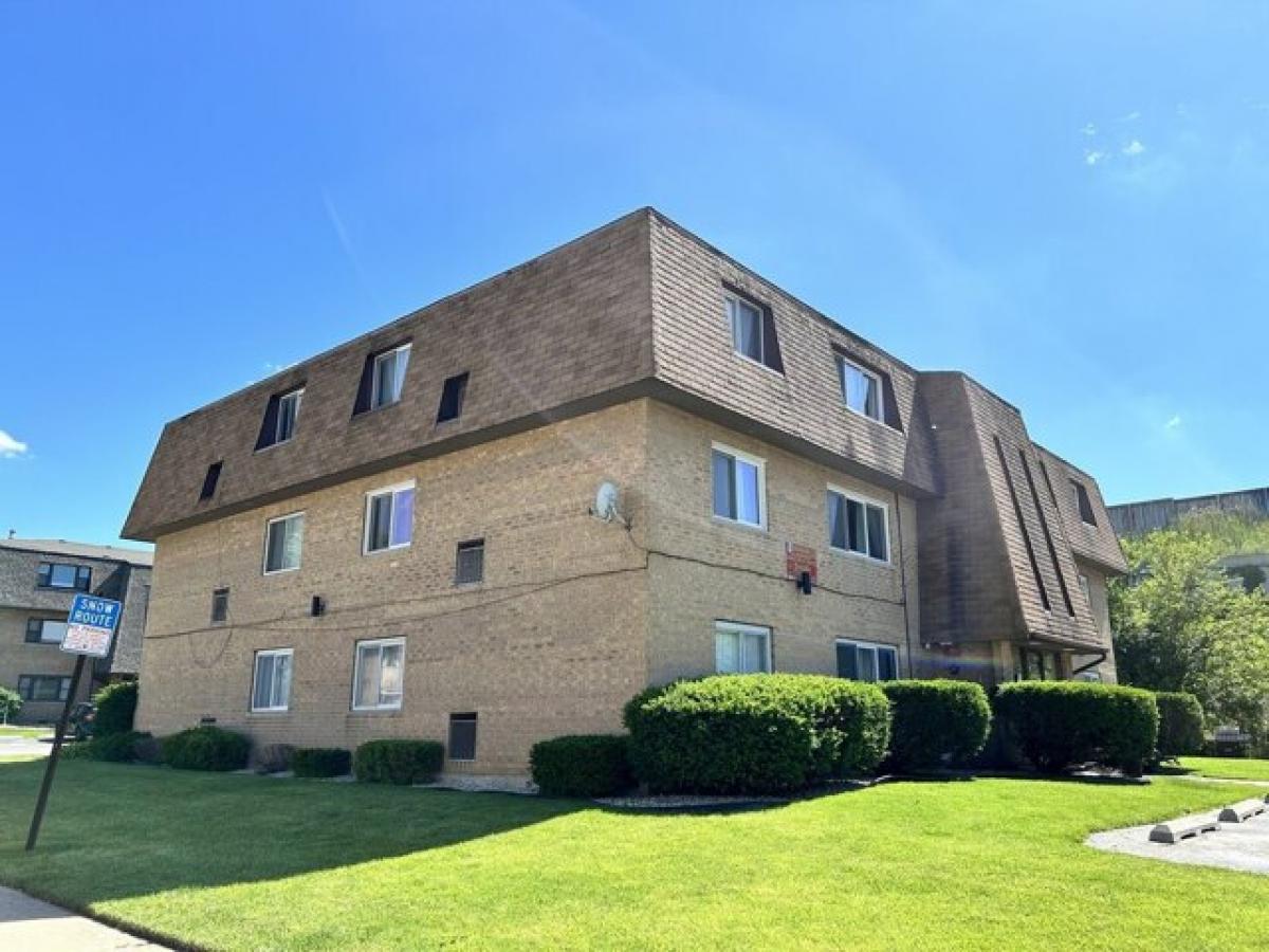 Picture of Home For Sale in Chicago Ridge, Illinois, United States