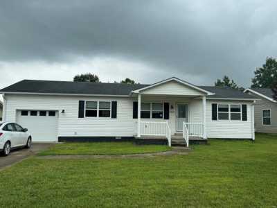 Home For Sale in Poplar Bluff, Missouri