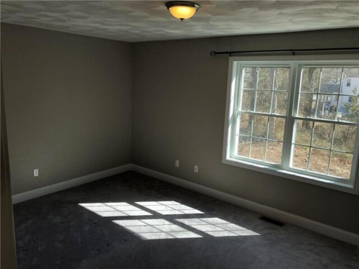 Picture of Home For Rent in West Warwick, Rhode Island, United States