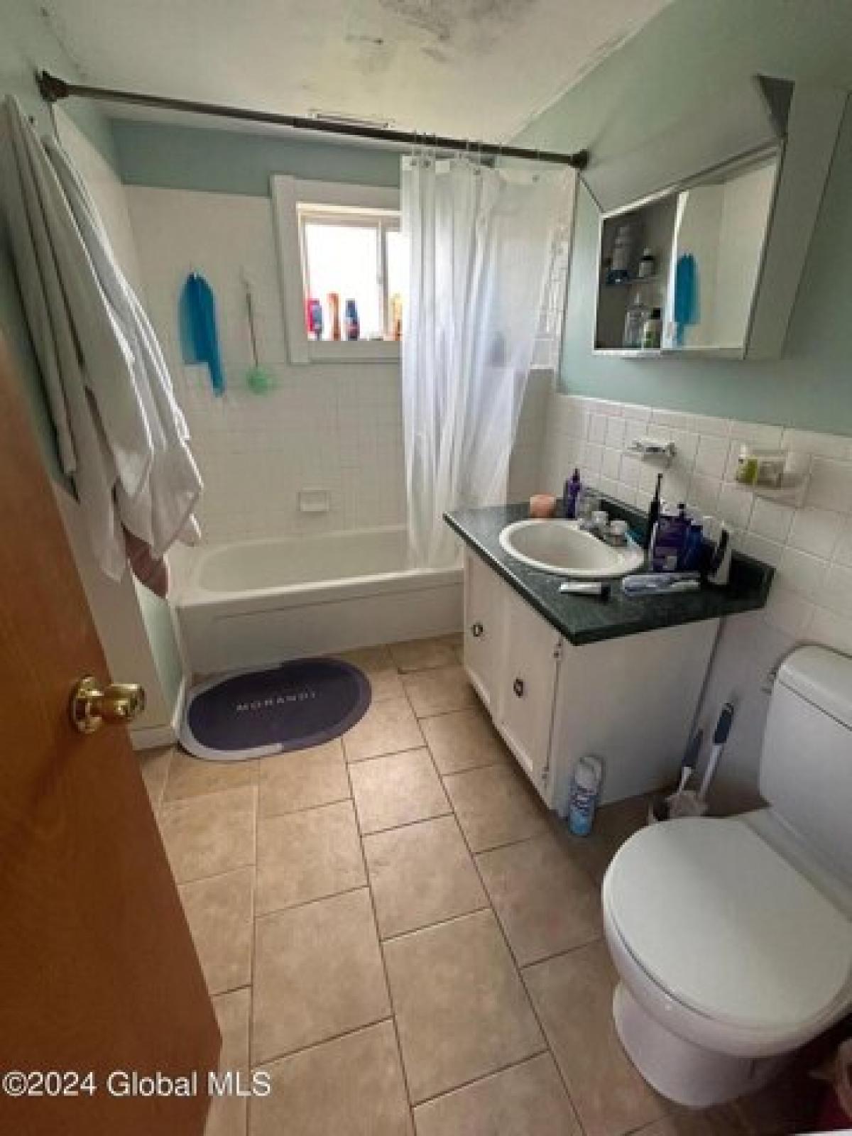 Picture of Home For Rent in Albany, New York, United States