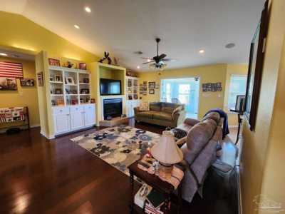 Home For Sale in Jay, Florida