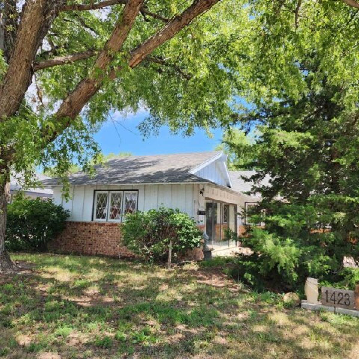 Picture of Home For Sale in Russell, Kansas, United States