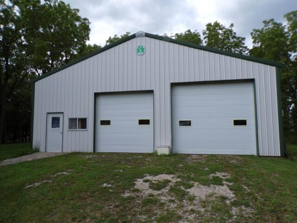 Picture of Home For Sale in Waterloo, Wisconsin, United States