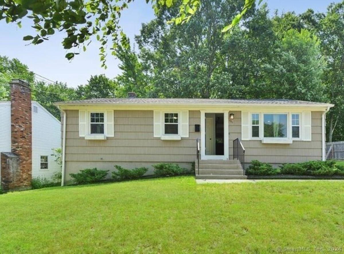 Picture of Home For Rent in Bristol, Connecticut, United States