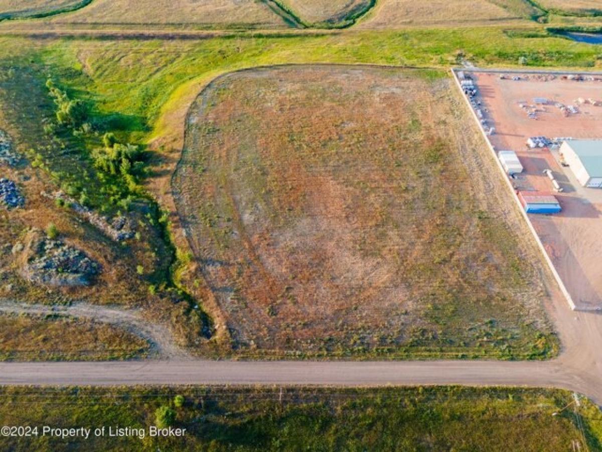 Picture of Residential Land For Sale in Killdeer, North Dakota, United States