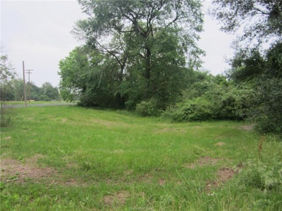 Picture of Residential Land For Sale in Bryan, Texas, United States