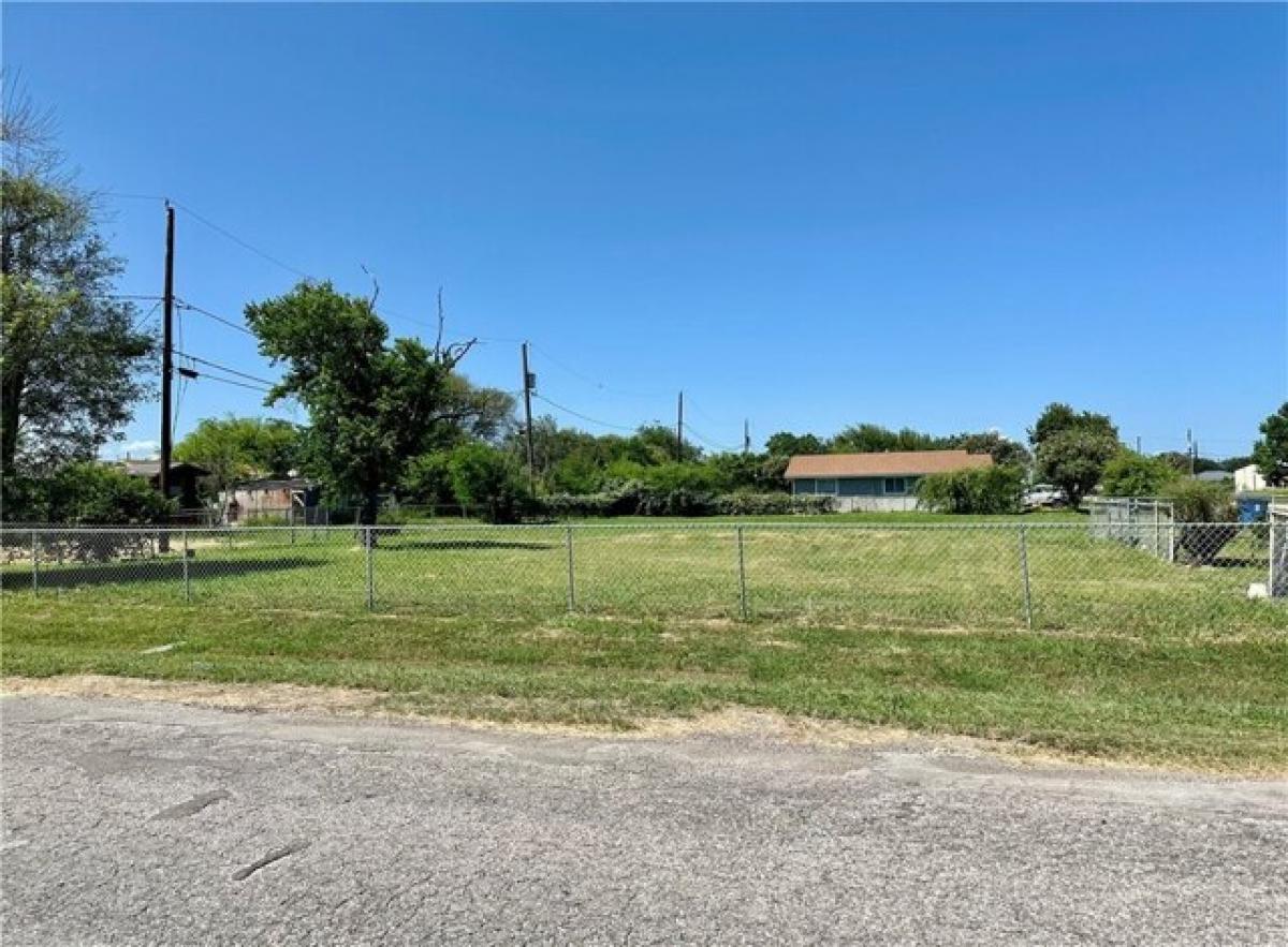 Picture of Residential Land For Sale in Ingleside, Texas, United States