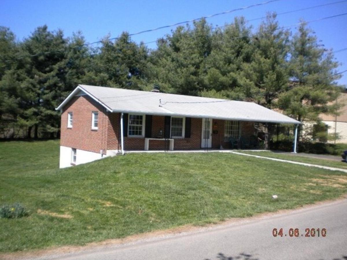 Picture of Home For Sale in Blacksburg, Virginia, United States