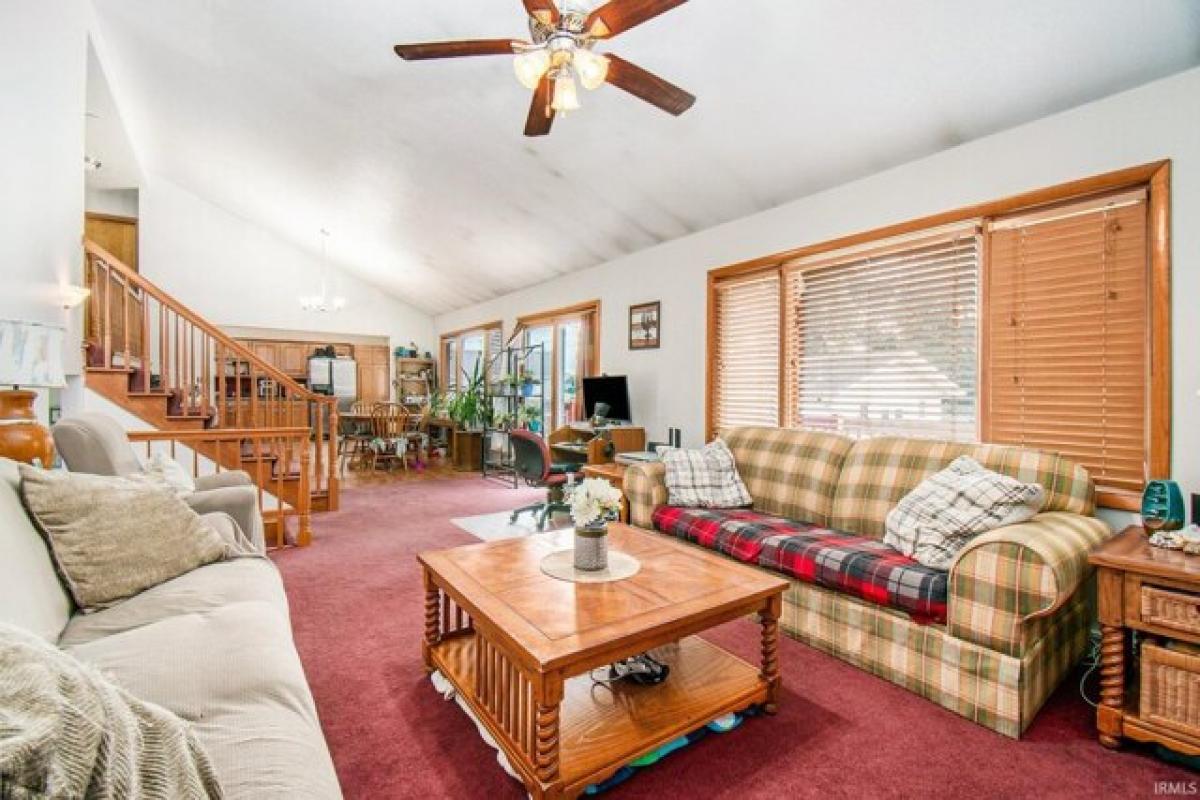 Picture of Home For Sale in Osceola, Indiana, United States