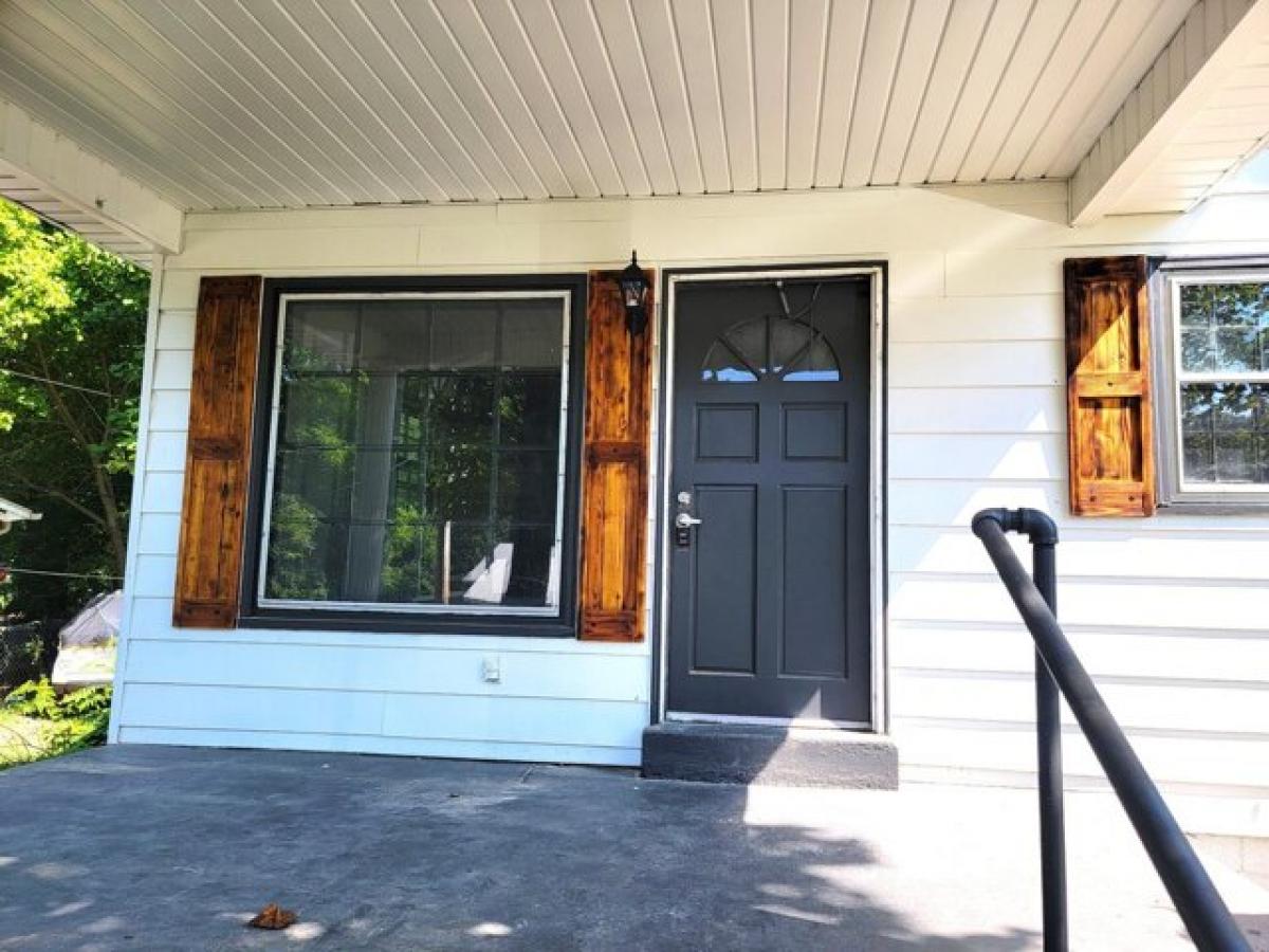 Picture of Home For Rent in Lawrenceburg, Tennessee, United States