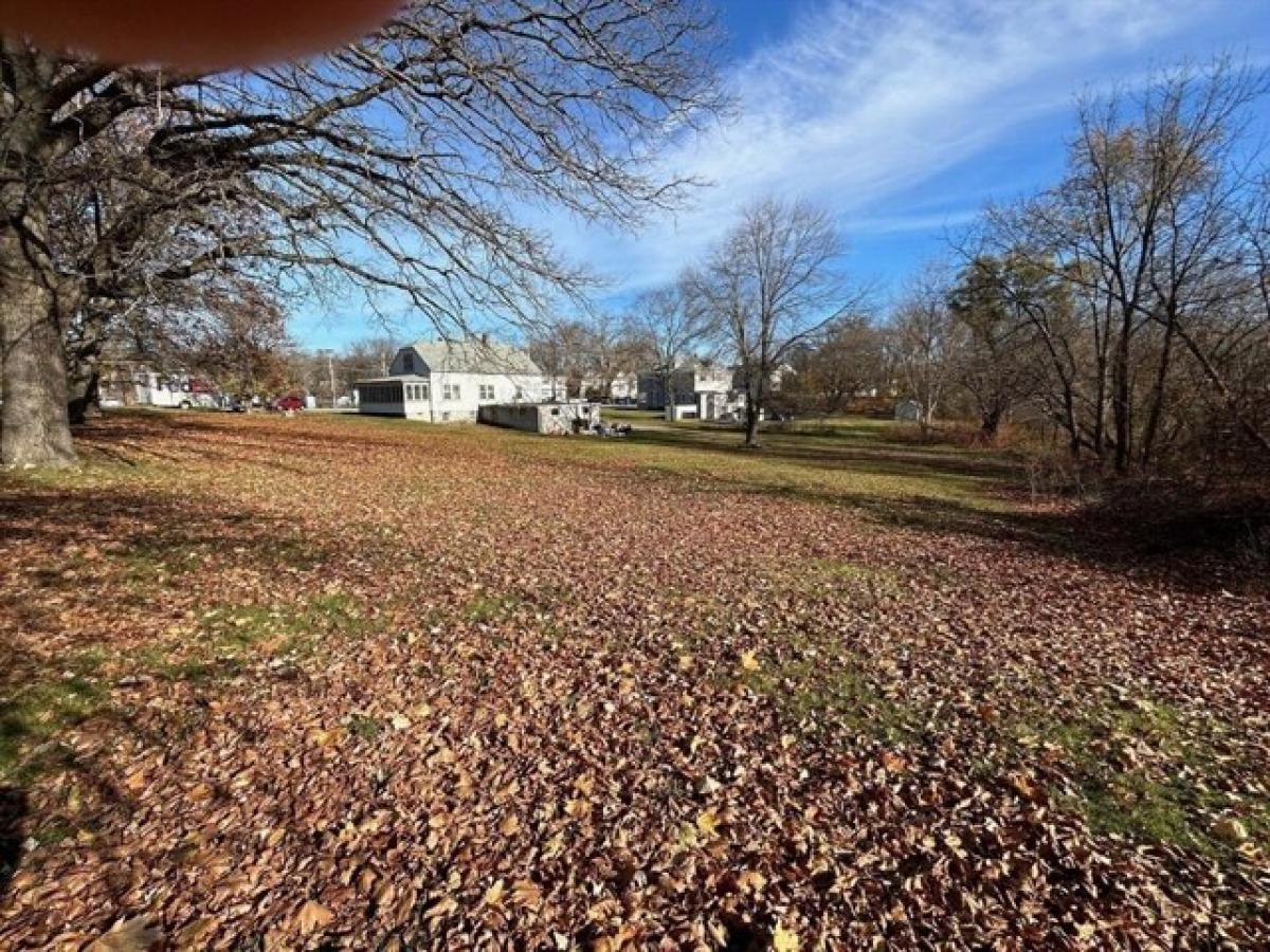 Picture of Residential Land For Sale in Dracut, Massachusetts, United States