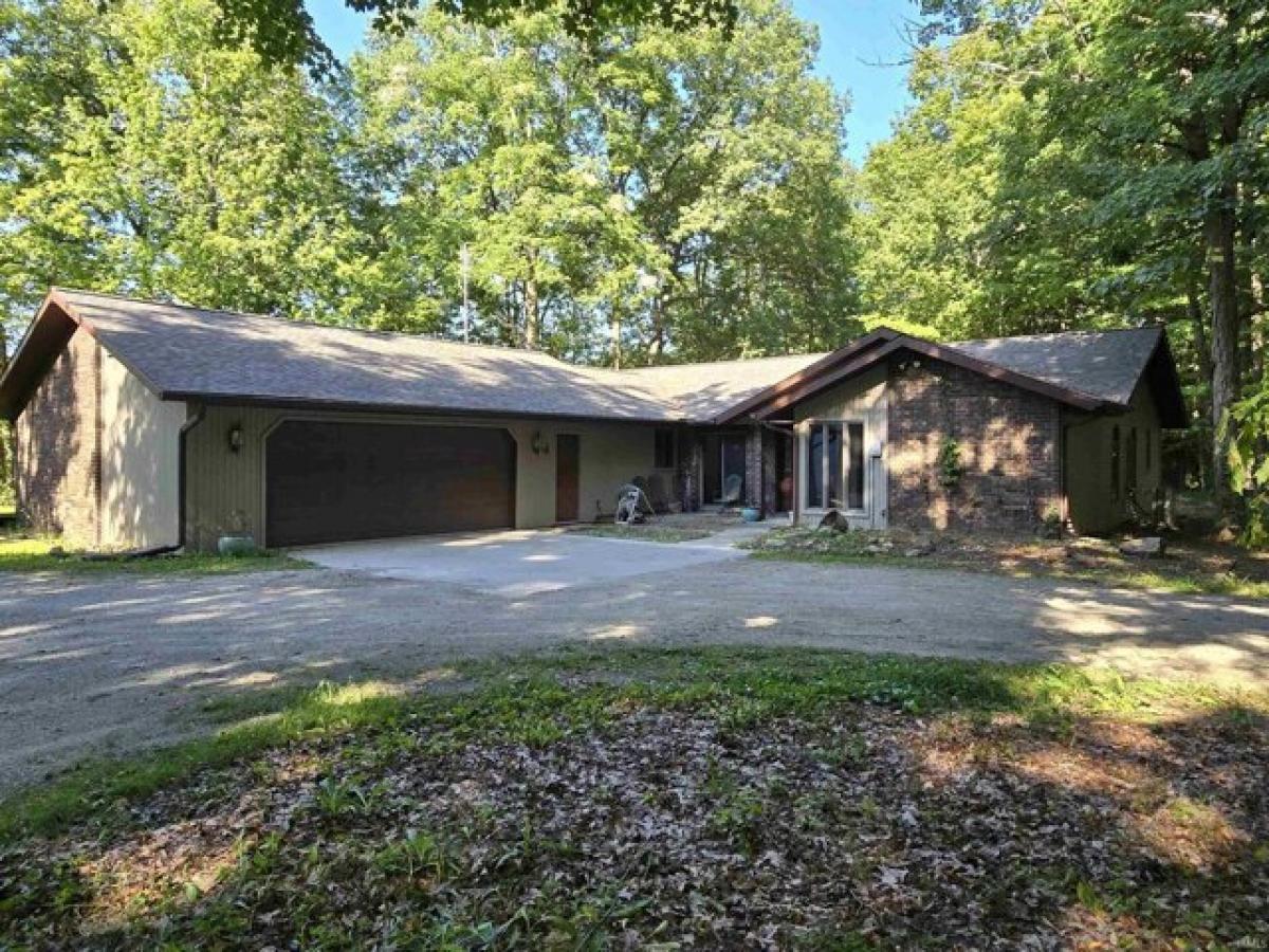 Picture of Home For Sale in Avilla, Indiana, United States