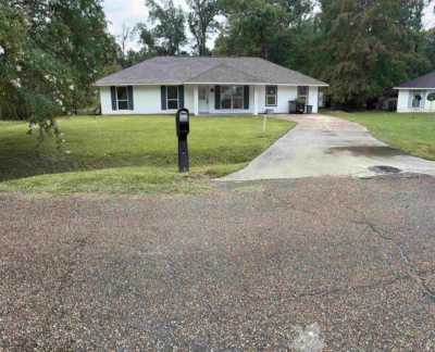 Home For Sale in Greenwell Springs, Louisiana