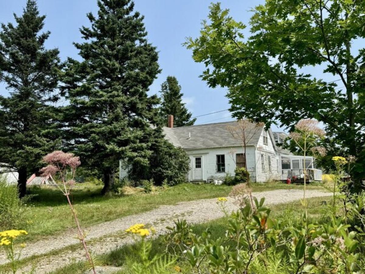 Picture of Home For Sale in Vinalhaven, Maine, United States