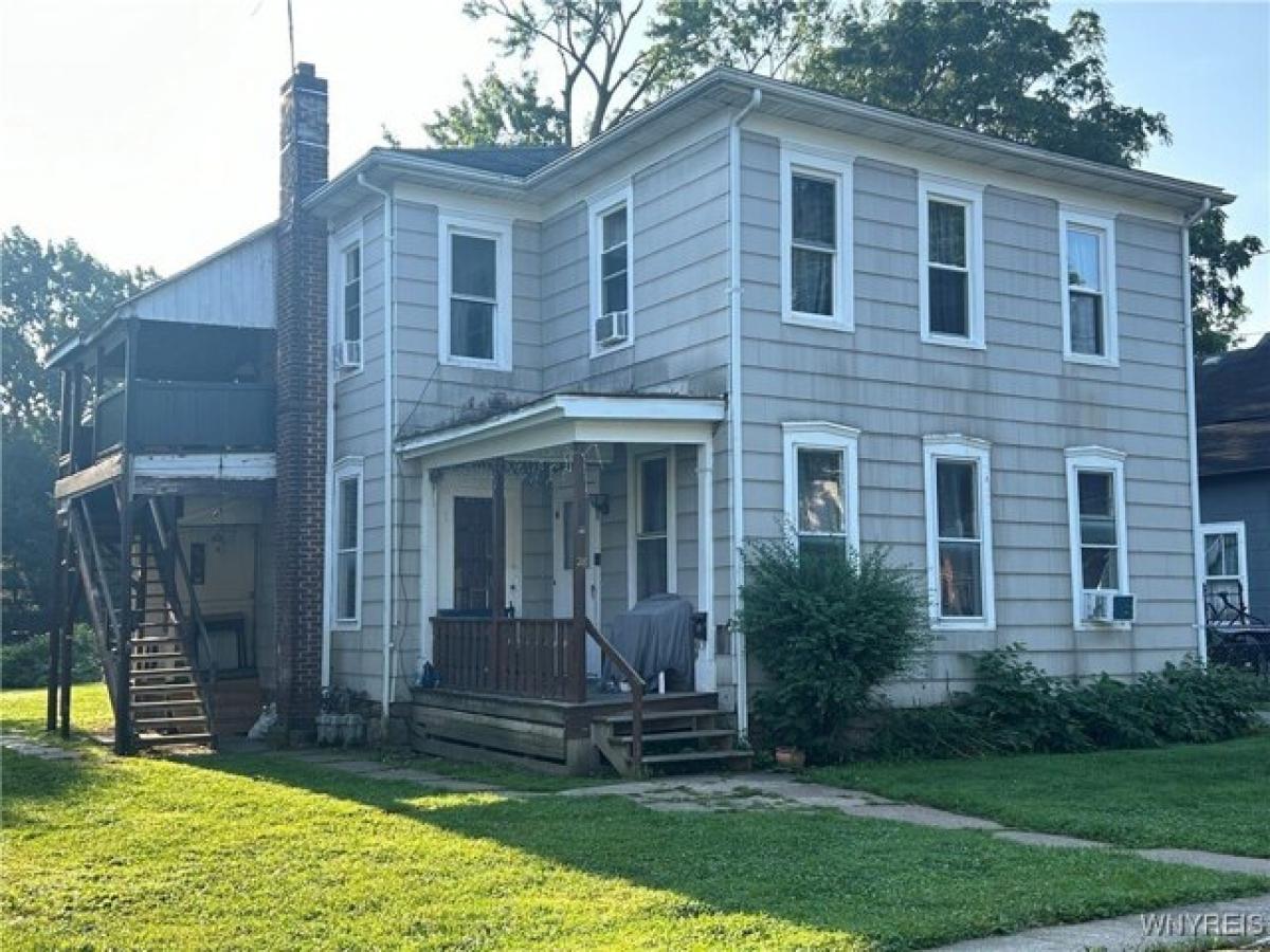 Picture of Home For Sale in Lockport, New York, United States